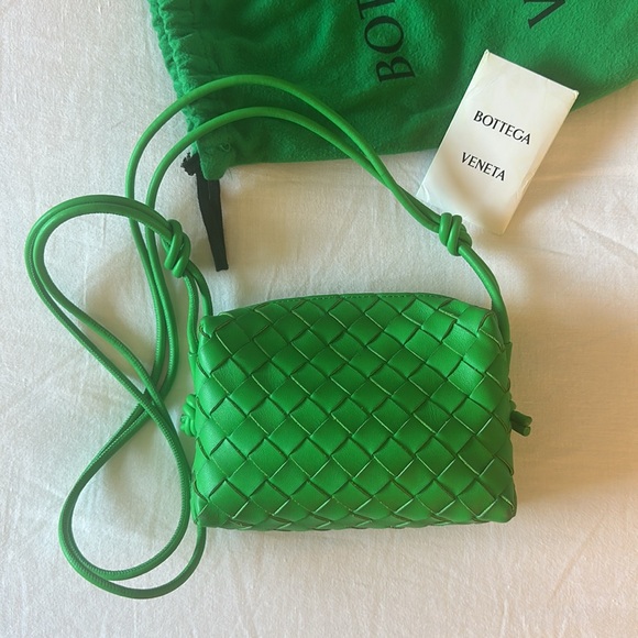 Bottega Veneta Mini Loop Camera Bag in Green Parakeet - Picture 1 of 12